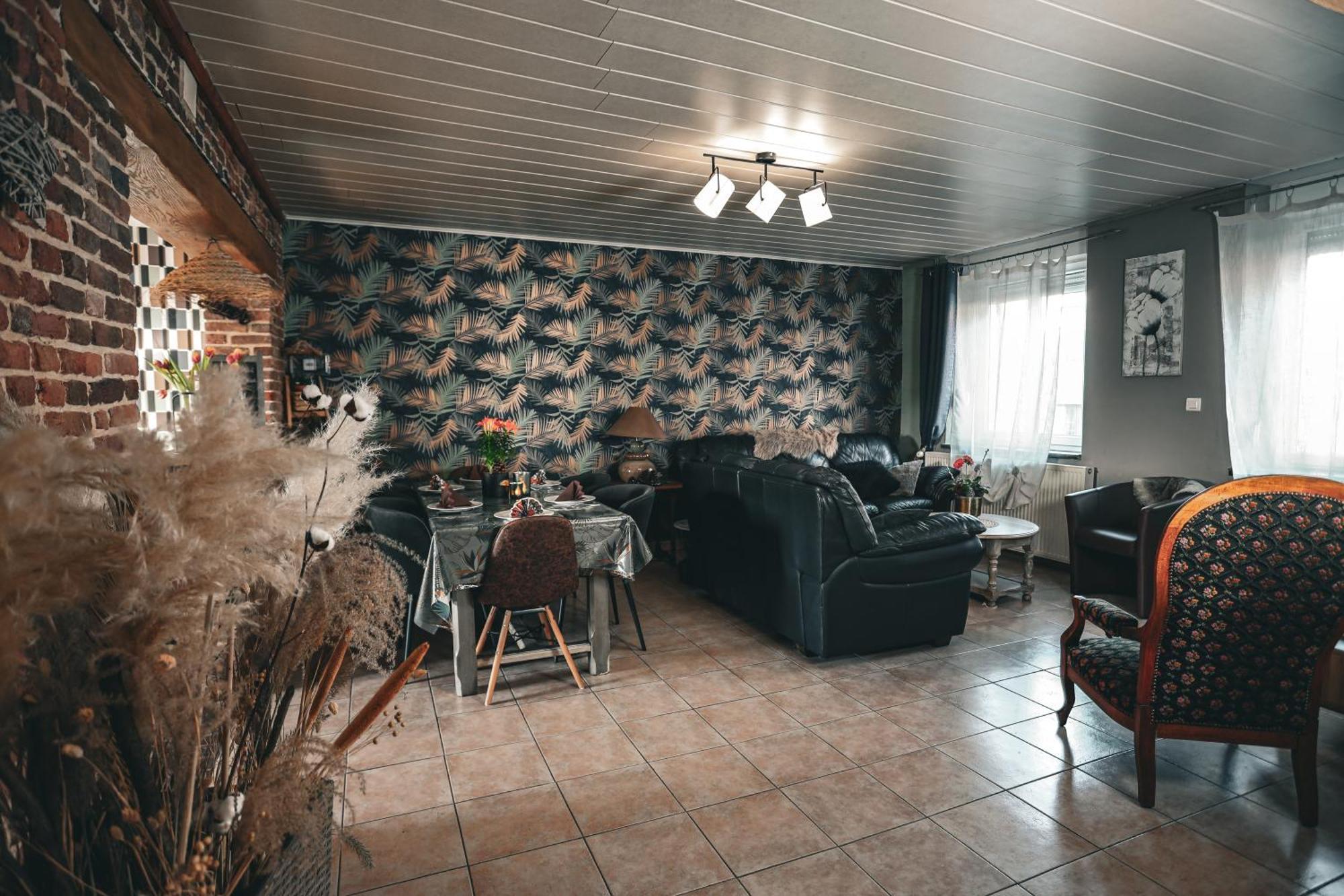 Gite , Au Dormeur Du Val Vireux-Wallerand Bagian luar foto